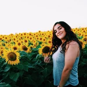 Meet your Posher, Abigail